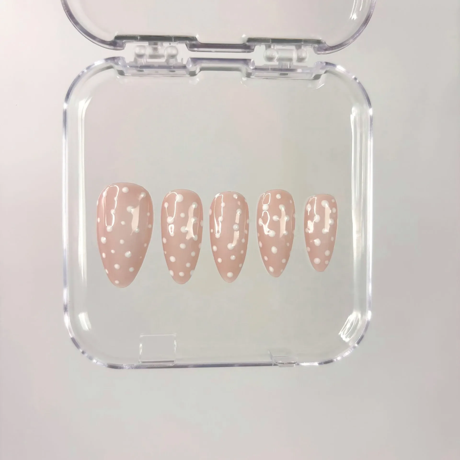 Perle (Court, Amande, Capsule en cm, Capsule en cm)